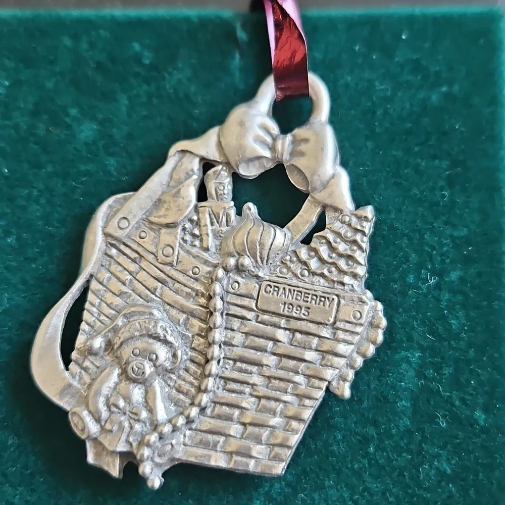 Longaberger 1997 Commemoarative Pewter Christmas Basket Ornament Collection IB